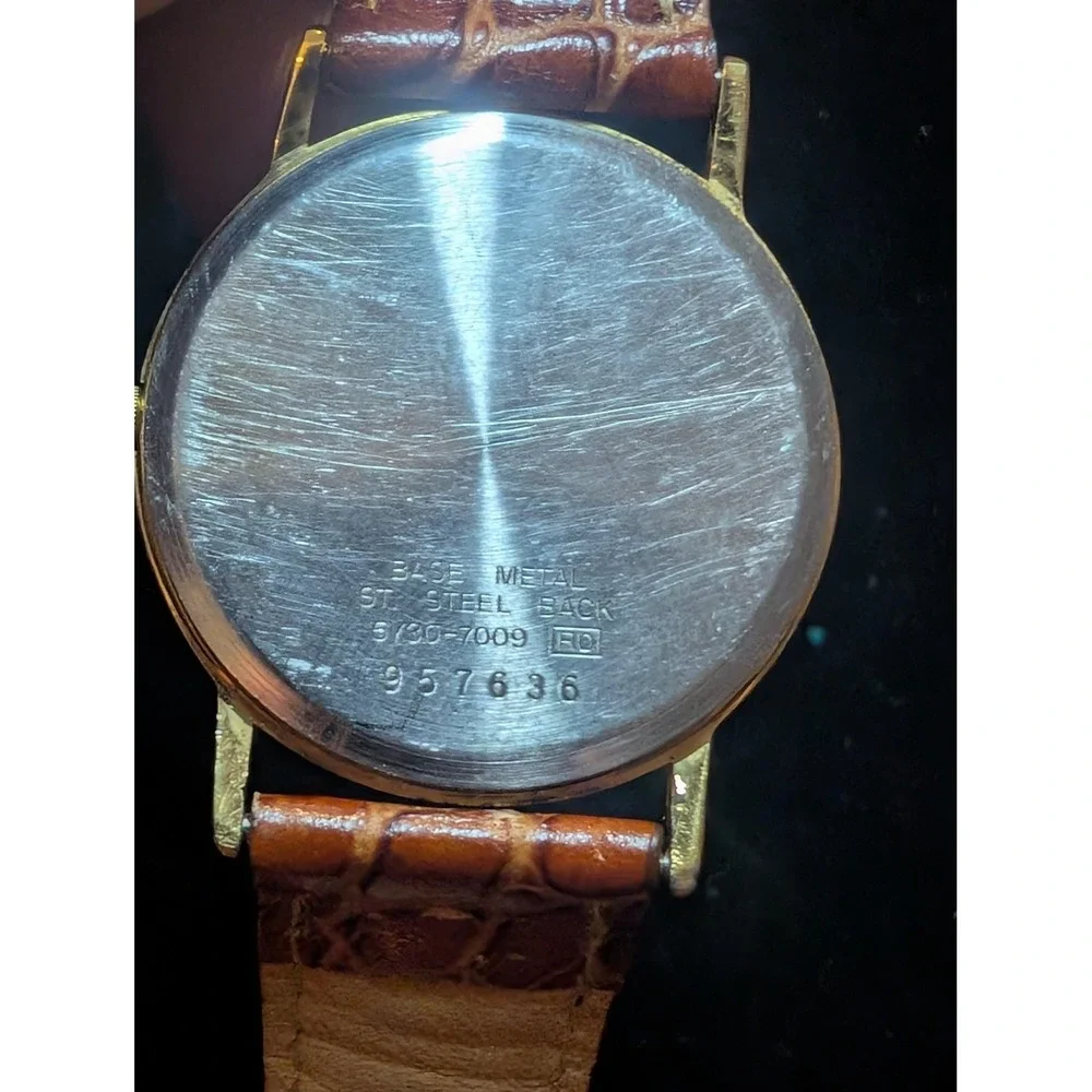 Seiko Quartz Womens Watch Gold Dial Brown Leather Band 5V80-7009 Vintage Runs